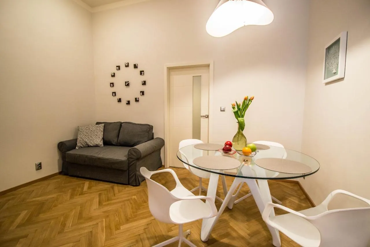 Jacuzzi Apartment By Ruterra Prague