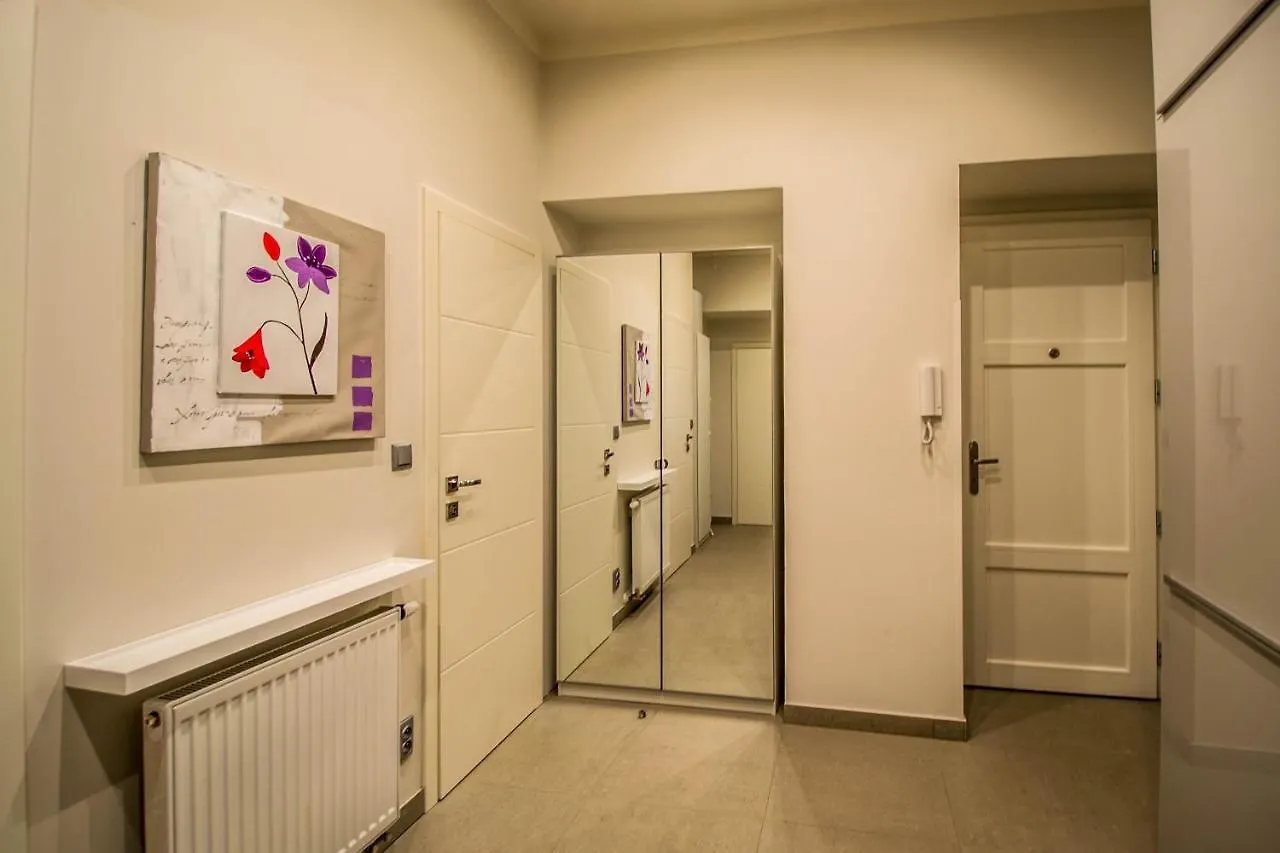 Jacuzzi Apartment By Ruterra Prague 0*,