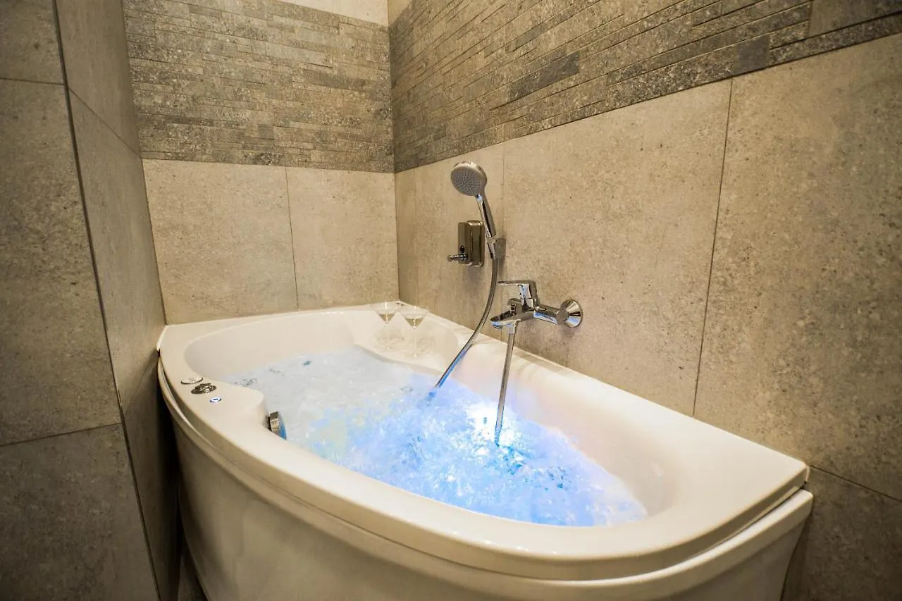 Jacuzzi Apartment By Ruterra Prague Czech Republic