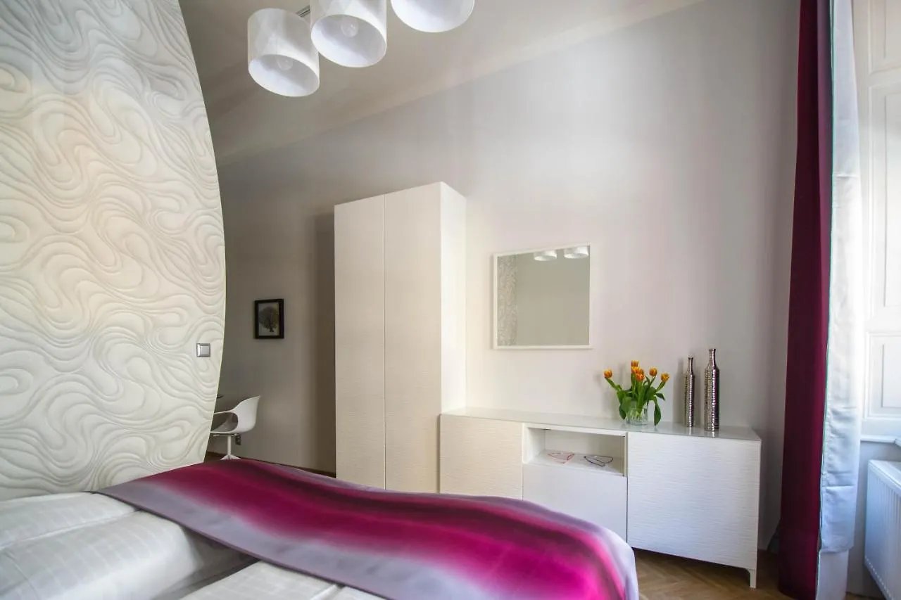 Jacuzzi Apartment By Ruterra Prague
