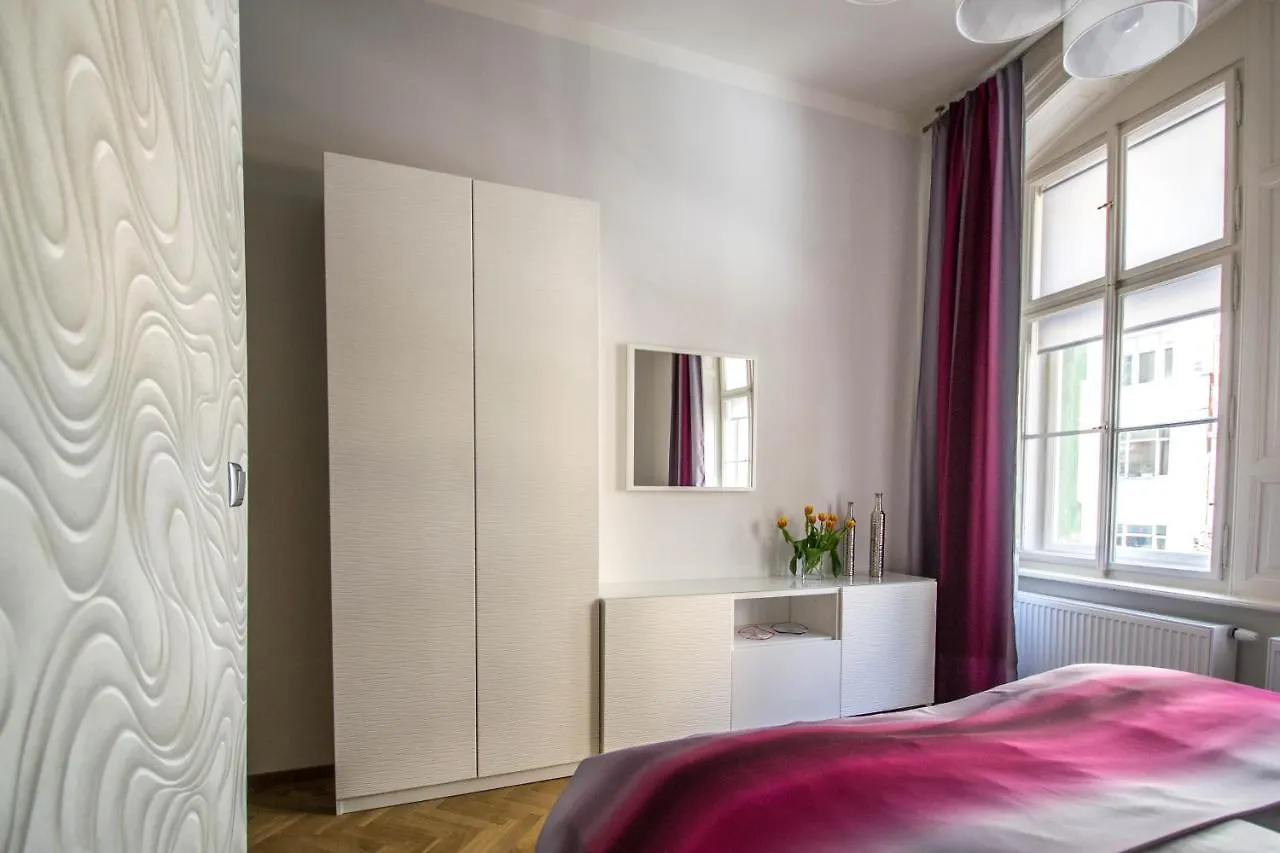 Jacuzzi Apartment By Ruterra Prag