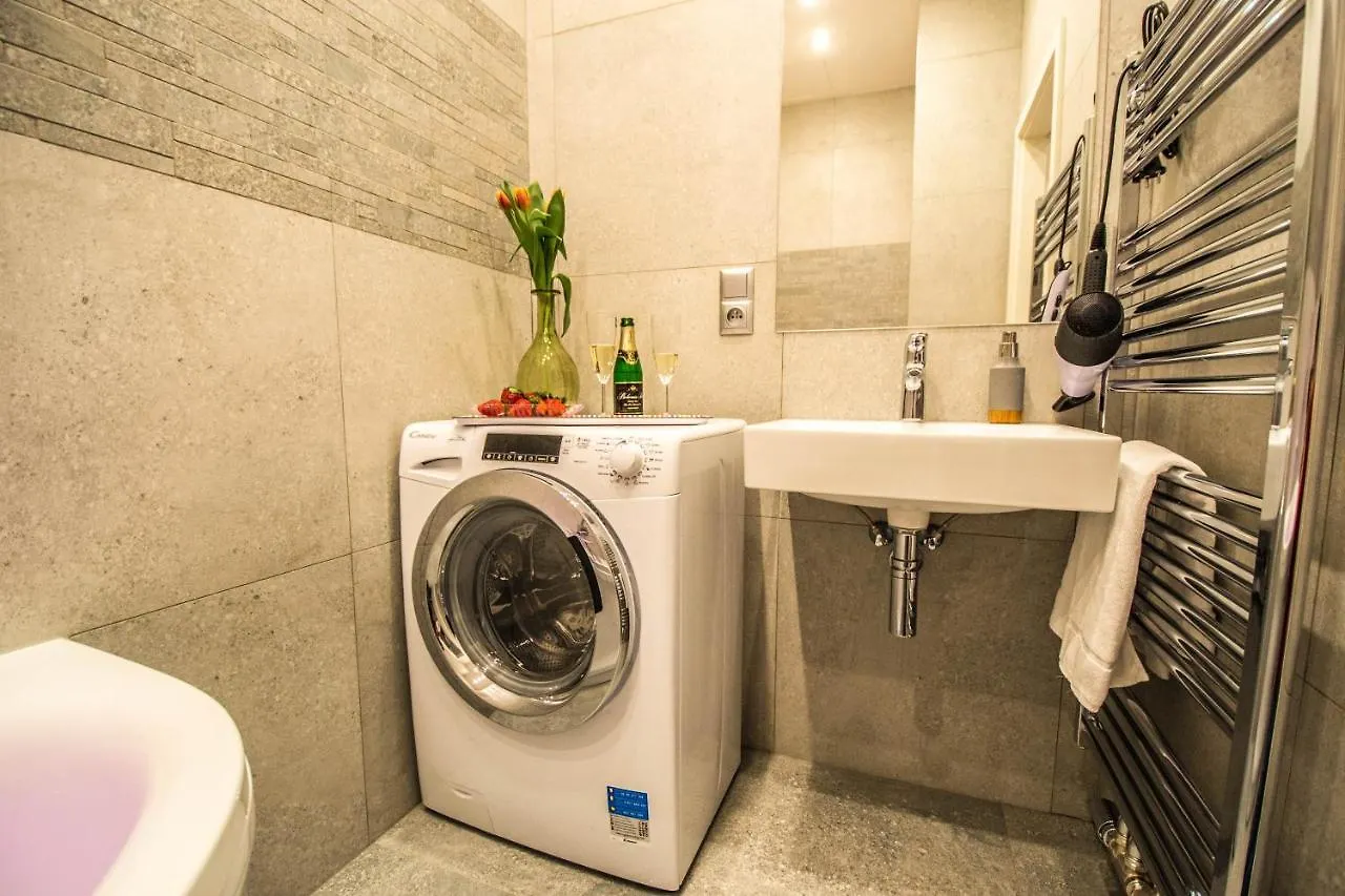 Jacuzzi Apartment By Ruterra Prag